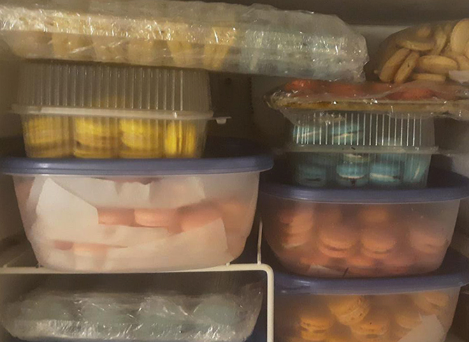 Макаруны в холодильнике
