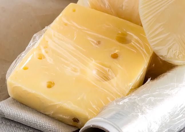 Сыр в целлофановом пакете